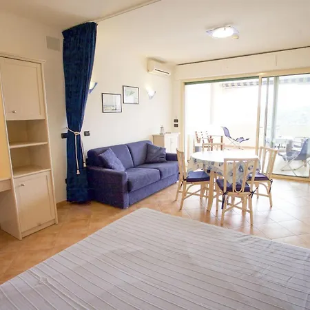 Blu Apartment *